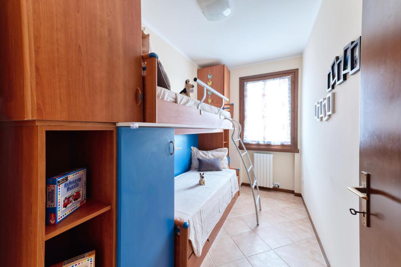Wolf House - Sirmione Holiday エクステリア 写真